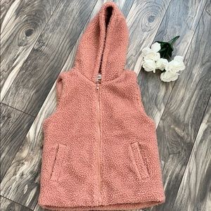 Charlotte Russe pink rose Sherpa hooded vest